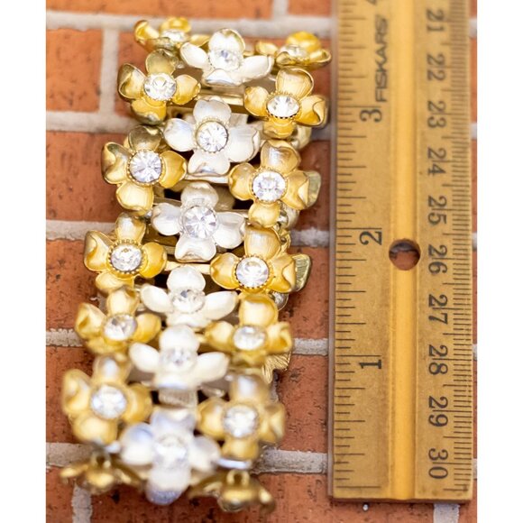 7 inch, Vintage Intricate Flowers Gold Tone Bracelet - WX9 - Picture 3 of 3